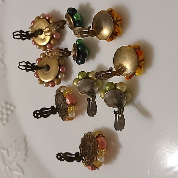 Vintage Lot of 5 Clip on Earrings - Picture 10 of 16